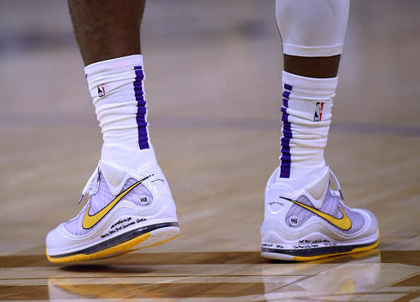 nike lebron 7 lakers pe